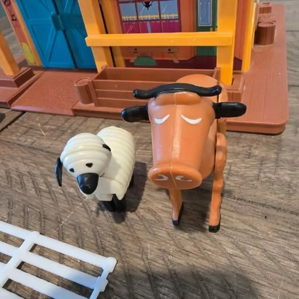 Vintage 1982 Fisher-Price Little People Western Town #934 Figures Accessories